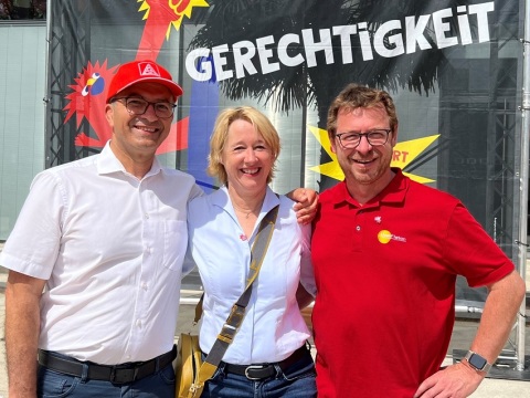 zum Vergrößern klicken