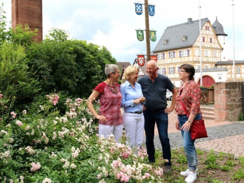 zum Vergrößern klicken