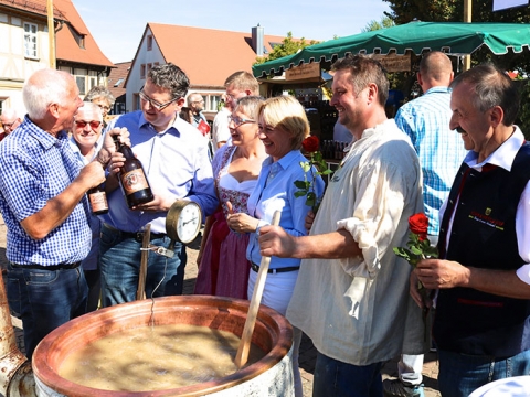 zum Vergrößern klicken