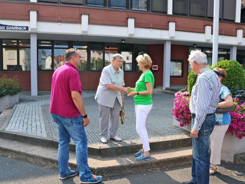 zum Vergrößern klicken